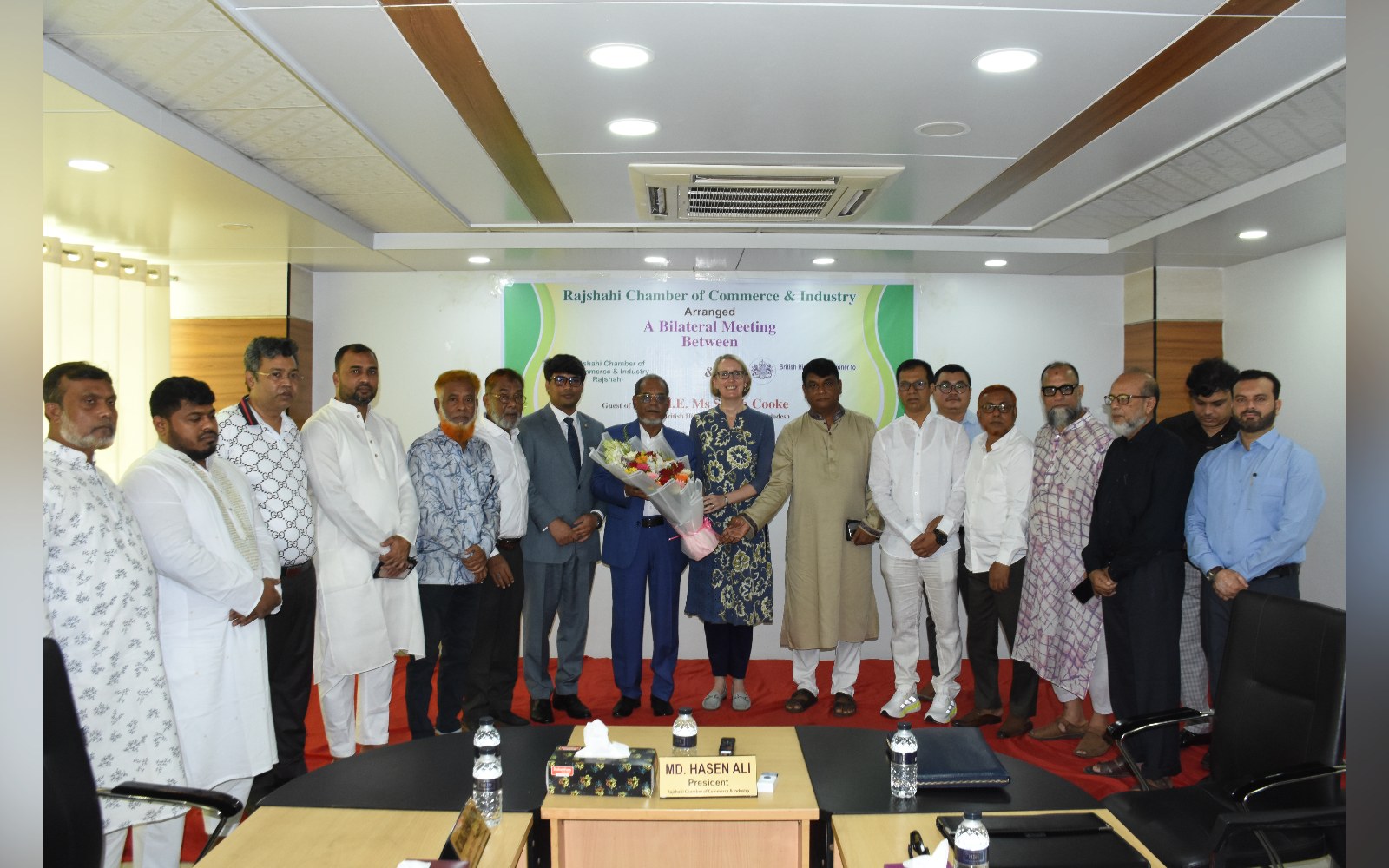 বাংলাদেশে নিযুক্ত বৃটিশ হাইকমিশনার  H.E. Ms. Sarah Cooke রাজশাহী চেম্বার অব কমার্স এন্ড ইন্ডাস্ট্রি’র ২০২৬-২০২৮ দ্বি-বার্ষিক মেয়াদে পরিচালনা পর্ষদের সাথে সৌজন্য সাক্ষাত 
